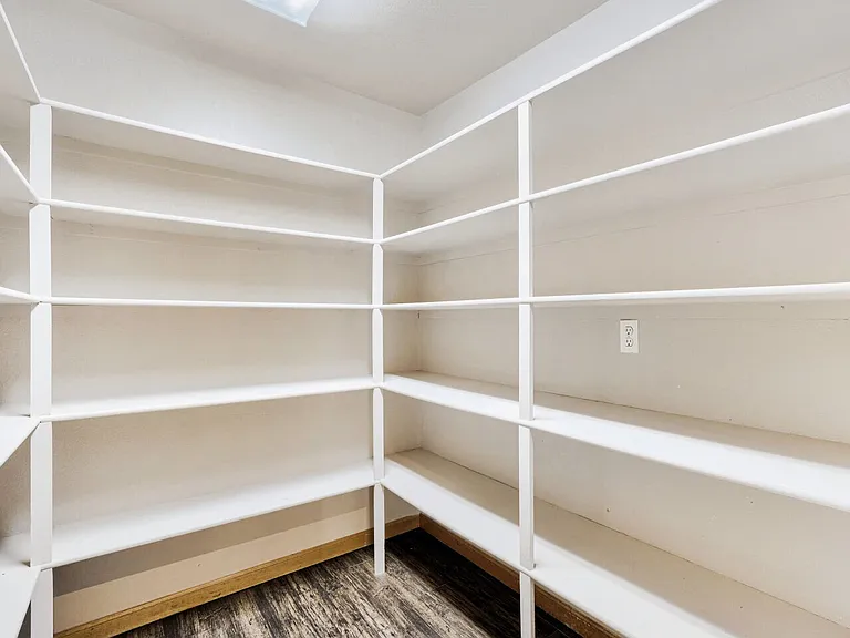21648 Mountsfield Dr — Photo 19