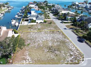 139 9th St E #19, Saint Petersburg, FL 33715