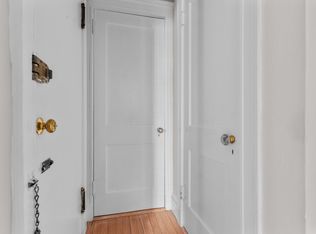 34 Agassiz St #3B, Cambridge, MA 02140