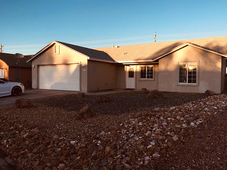 2152 Ranch Rd — Photo 2