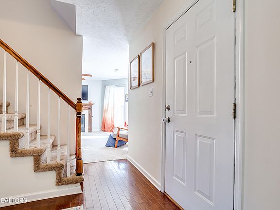 5th image of 1249 Edenbridge Way