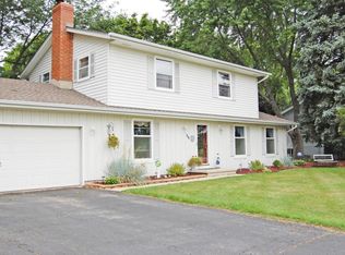 1432 N Lapham St, Oconomowoc, WI 53066