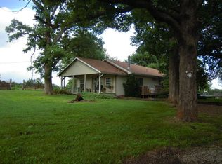 584 Lone Pine Rd, Marshfield, MO 65706