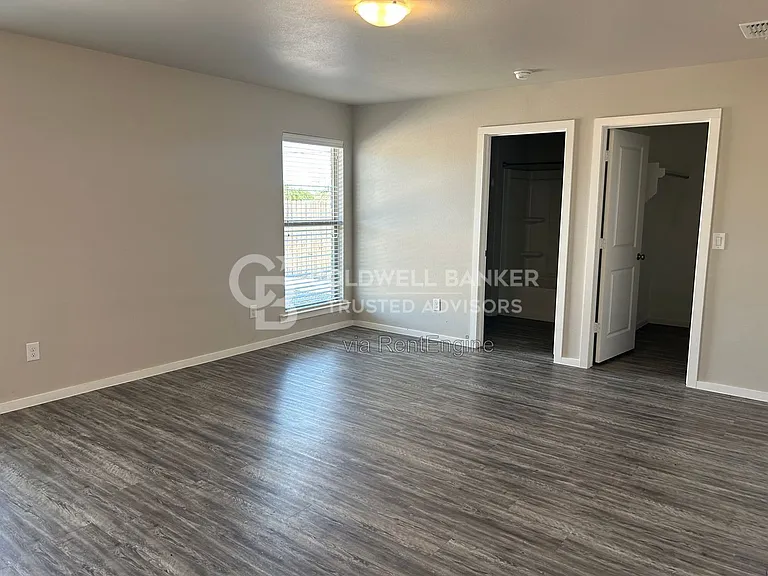 2122 N Texas Ave — Photo 7
