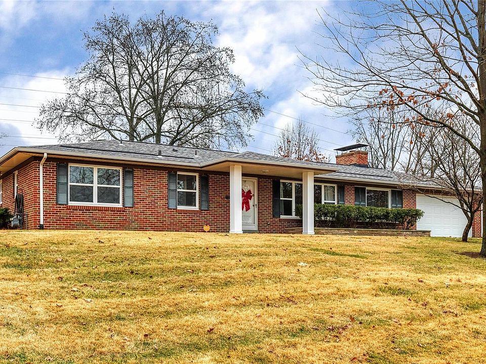 1st image of 60 Decorah Dr