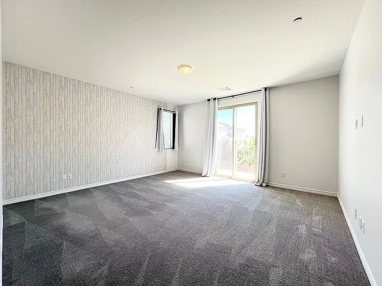 925 Bayberry Ridge St — Photo 16