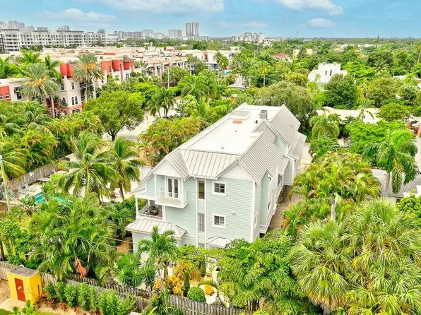1112 NE 17th Way #1112, Fort Lauderdale, FL 33304