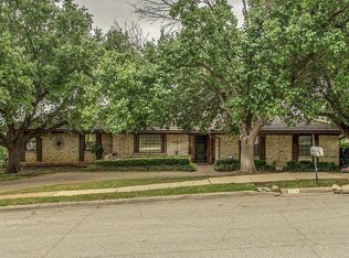 700 La Vida Ct, Irving, TX 75062