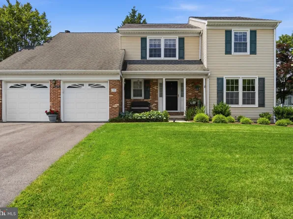 33 Country Hills Dr, Newark, DE 19711