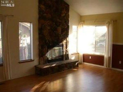 5th image of 604 Empire Dr