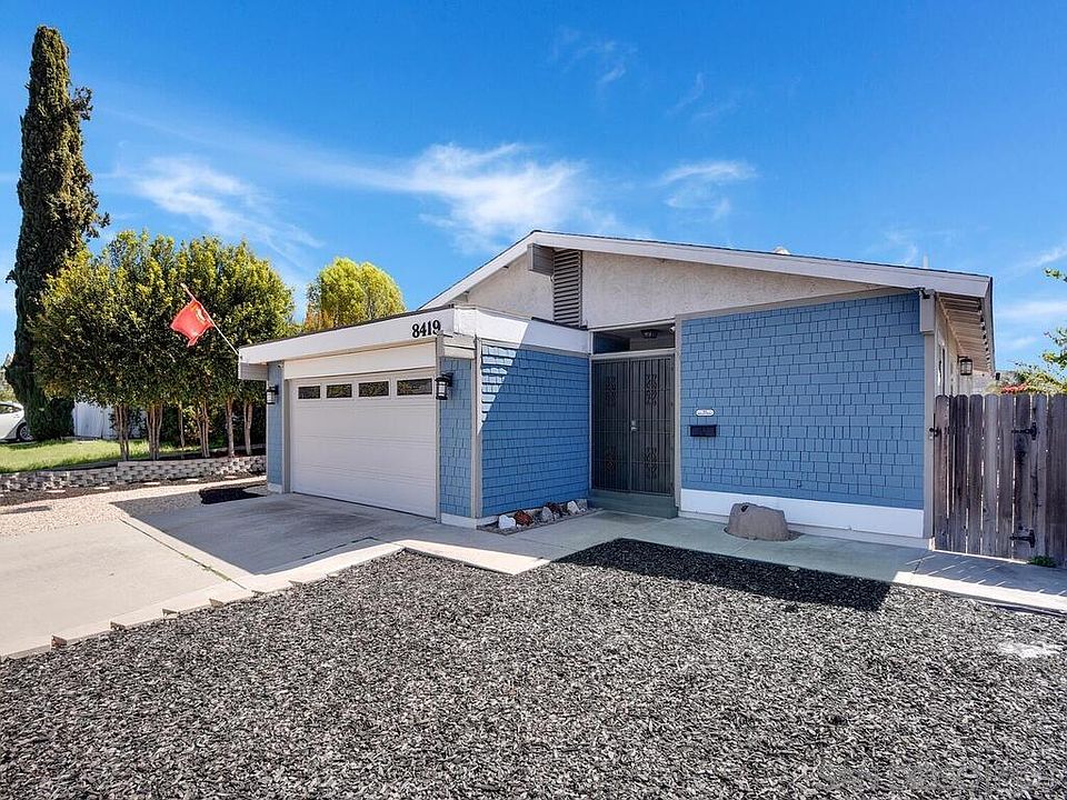 1st image of 8419 Carlton Oaks Dr