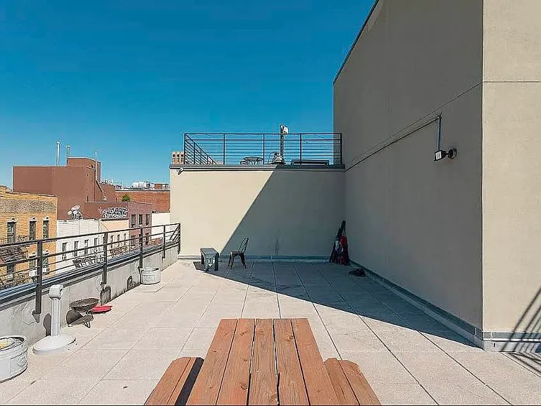 286 Stanhope St #4A — Photo 8