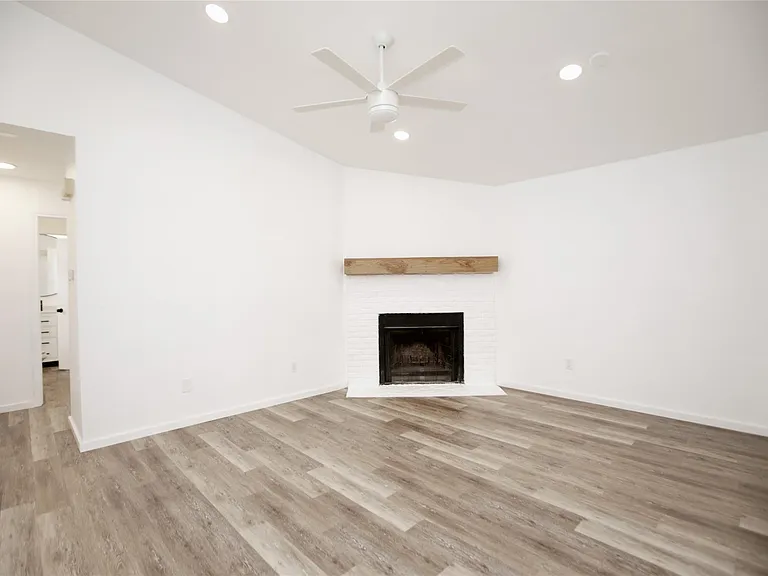 13103 Pollard Dr — Photo 5