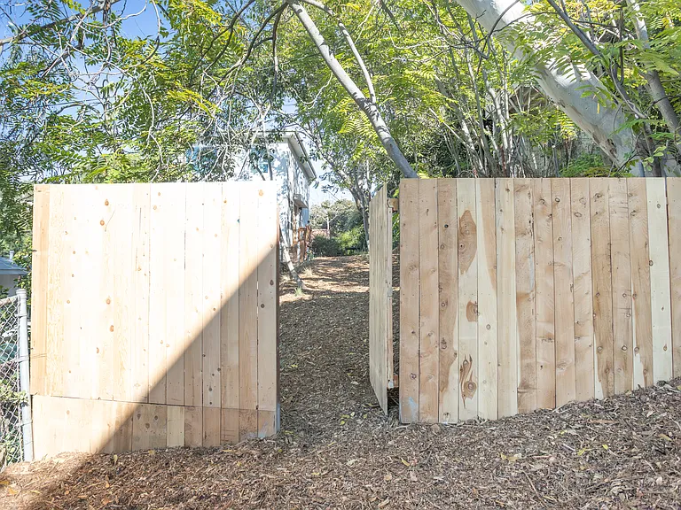 2210 3/4 Echo Park Ave — Photo 41