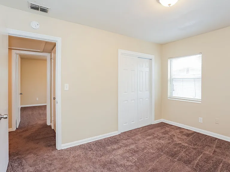 7812 Denham Rd E — Photo 12