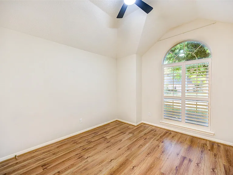 1231 Parkhaven Ln — Photo 30