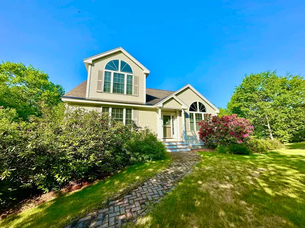 32 Valley Road, Alton, NH 03809