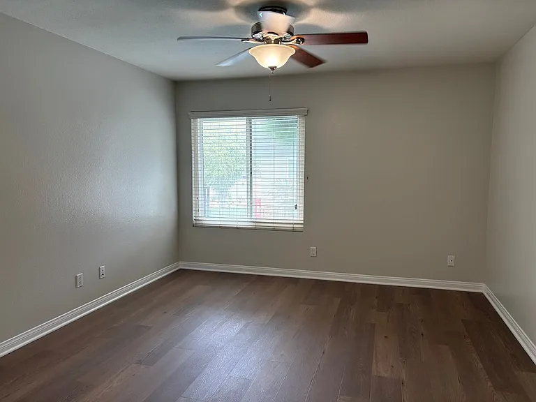 Beachwood Apartments — Photo 44