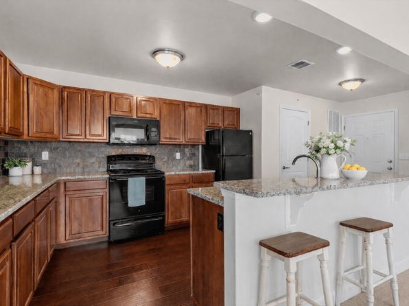 101 Mandarin Ln #832