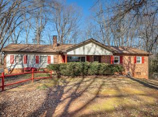 220 Grandview Ave, Morganton, NC 28655