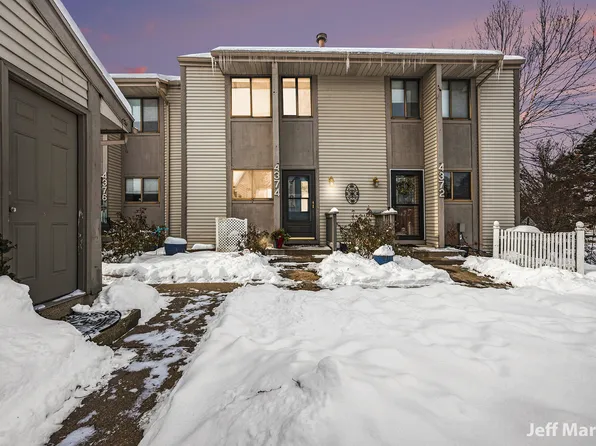 4374 Indian Spring Dr SW, Grandville, MI 49418