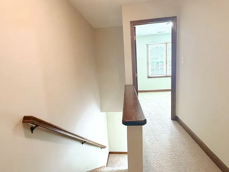 433 Creekway Dr — Photo 8