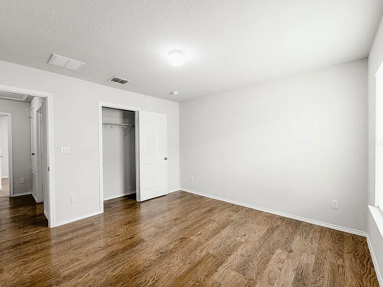 24370 Invitation Oak — Photo 29