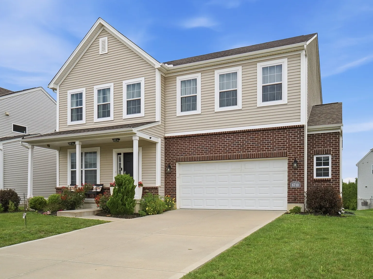 4 bed, 3.5 bath, 3120 sqft, $3,725 — Photo 3