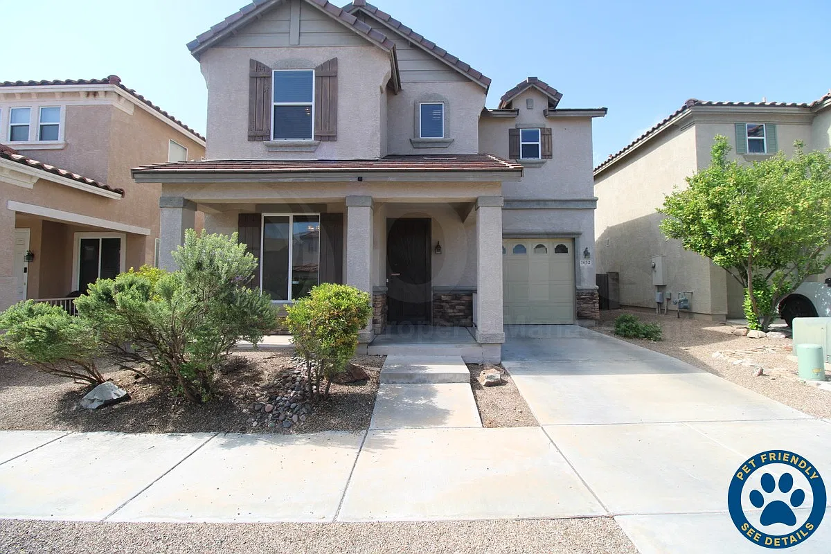 3 bed, 1.5 bath, 1733 sqft, $1,850 — Photo 1