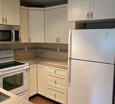 5th image of 9511 102nd Ave #47
