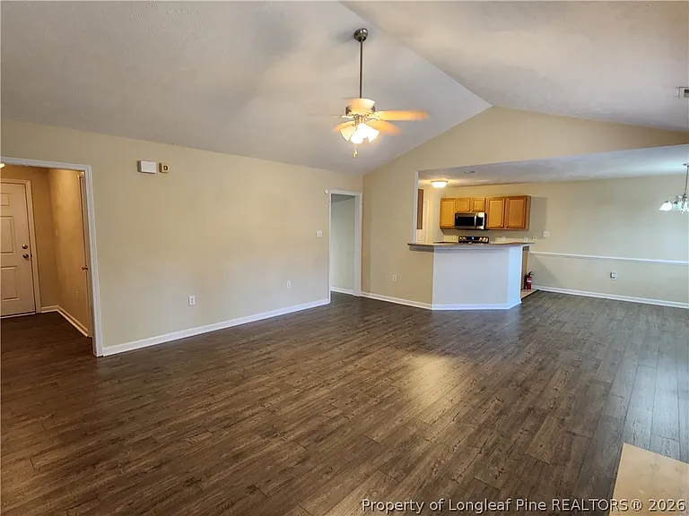 3347 Broomsgrove Dr — Photo 4