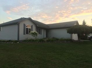 7872 Tubspring Rd, Almont, MI 48003