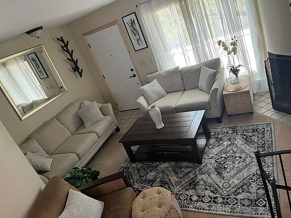 4th image of 2450 Grandview Ave #2450
