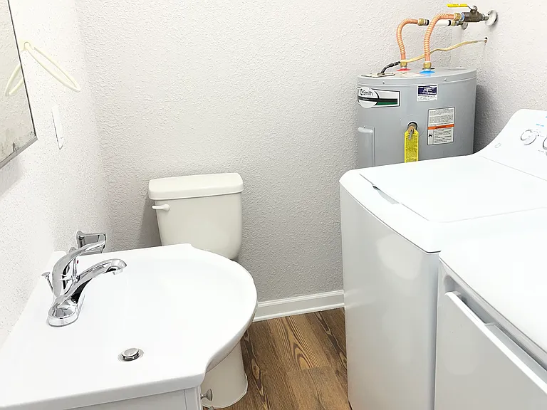 46 Pennant Dr #6 — Photo 6