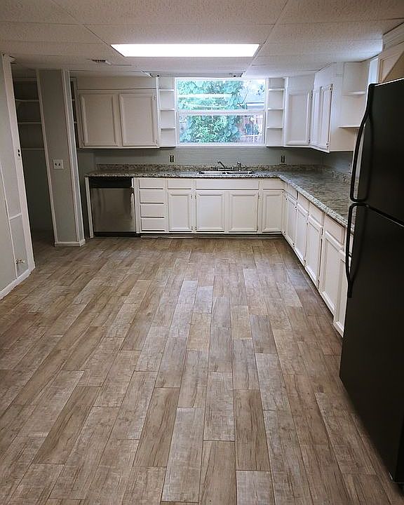 1st image of 7107 Arlet Dr