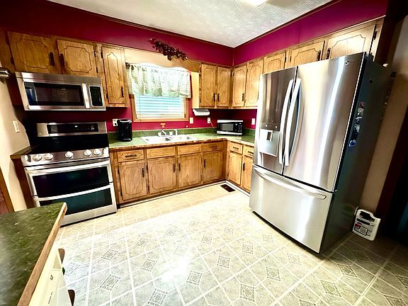 2nd image of 1282 Sweetwater Rd