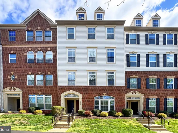 7440 Brunson Cir, Gainesville, VA 20155