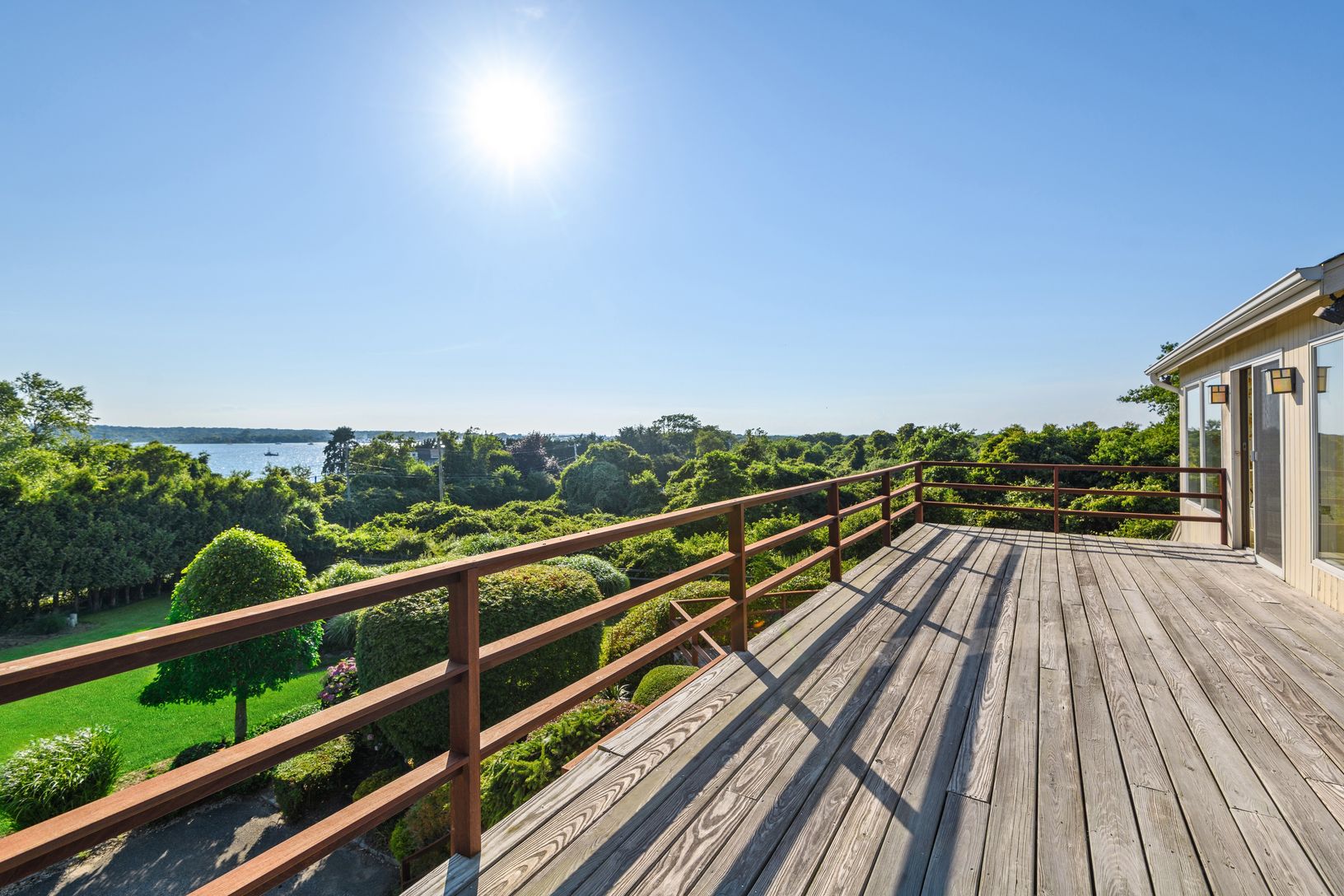  Decking and Lake views from Master