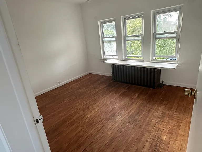 239 Ashland Ave #2 — Photo 2