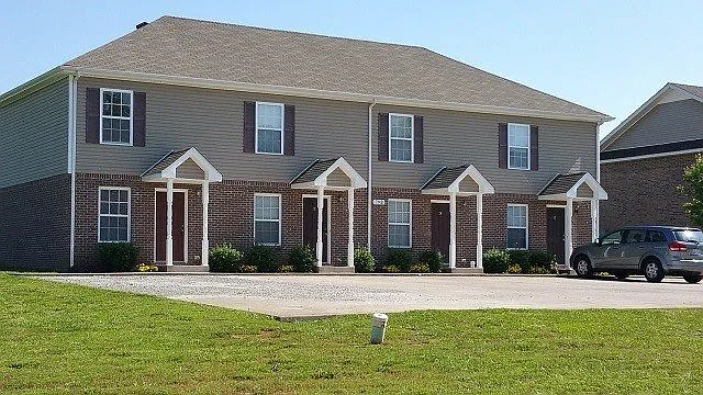 2 bed, 1.5 bath, 1000 sqft, $995 — Photo 1