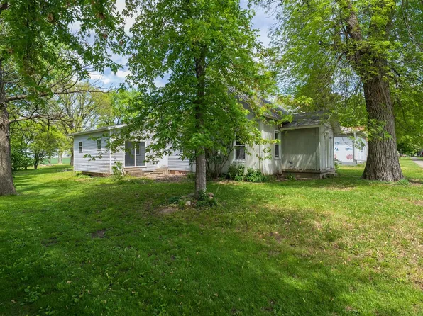 414 2nd St, Anchor, IL 61720