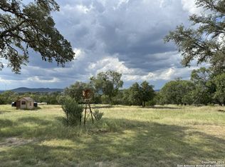 1506 Thanksgiving Rd, Utopia, TX 78884