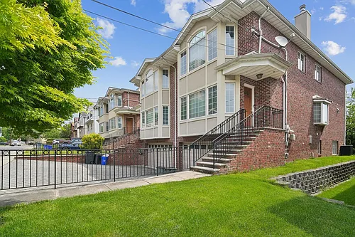 75 Myrtle Ave #1 Photo 1