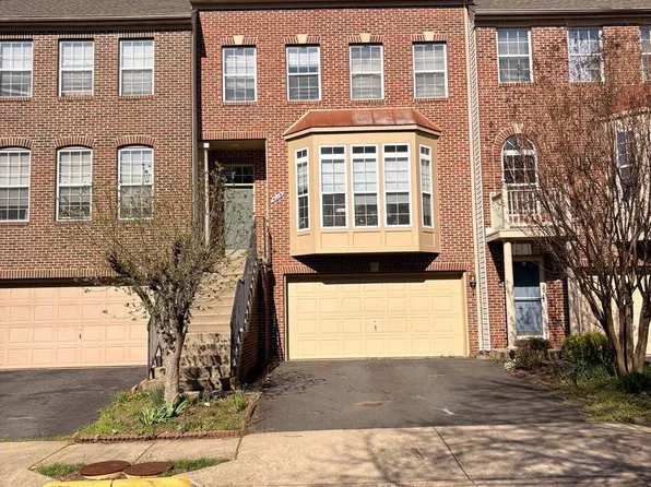 4118 Leclair Ct, Fairfax, VA 22033