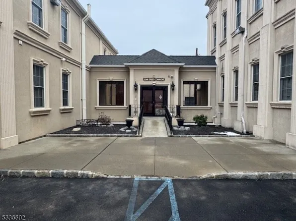 1 John St 13, Haledon, NJ 07508