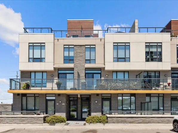 1245 Bayly St #Townhouse 4, Pickering, ON L1W 0B6