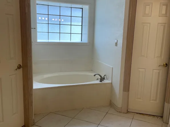 508 E Redbud Ave, McAllen, TX 78504