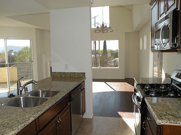 1735 Peyton Ave. #301