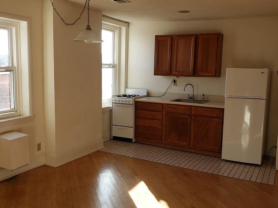 1st image of 607-9 S 42nd St #93A