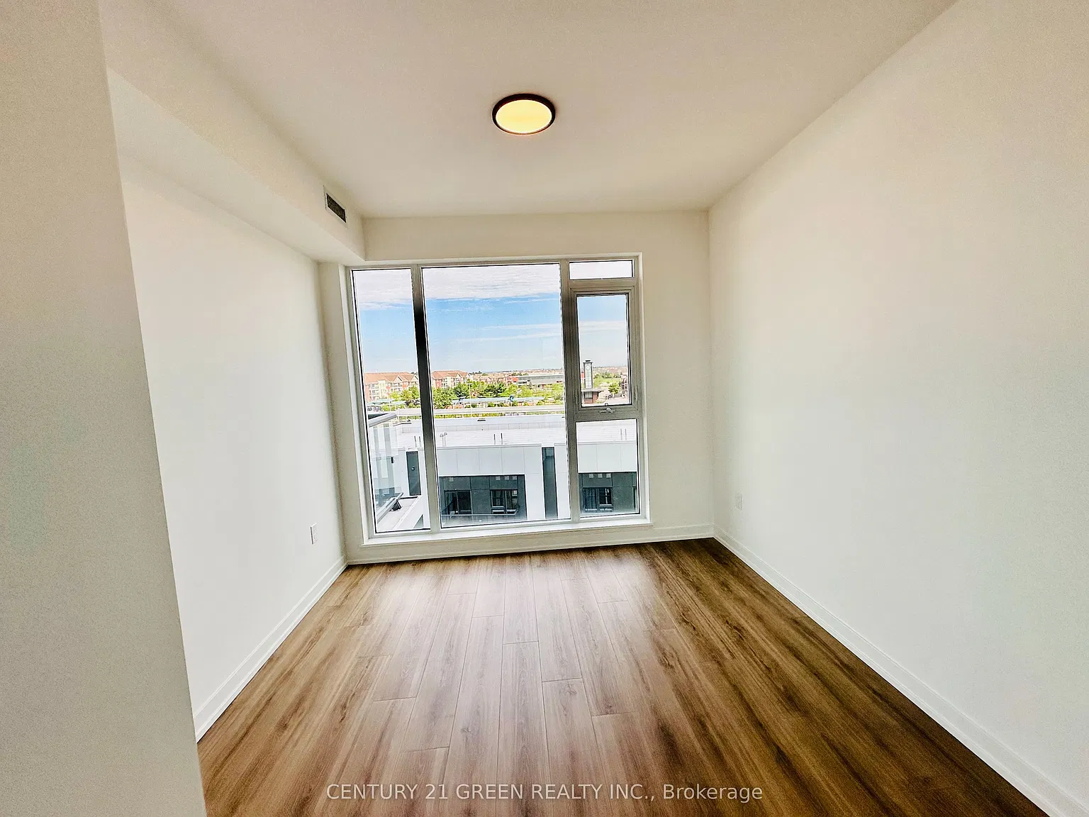 2 bed, $2,350 — Photo 4